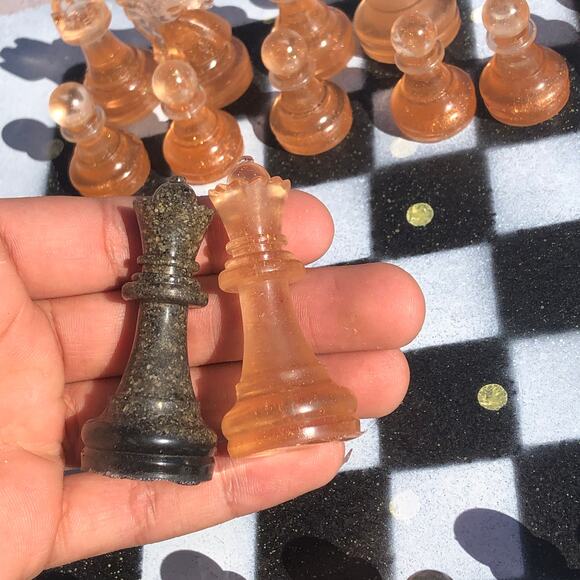Chess Set - Amber Edition - Picture 4 of 9